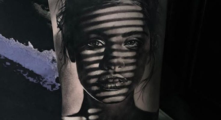 Kind-im-Schatten-Portrait-Tattoo